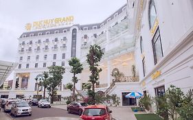 Khách Sạn và Spa Đức Huy Grand